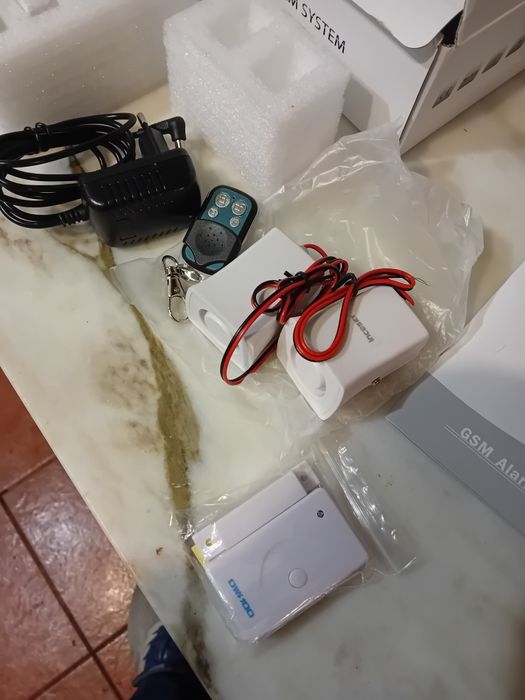 Sistema de Alarme de Segurança Doméstico GSM sem Fios