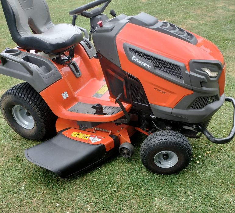 Kosiarka traktorek Husqvarna TS242TXD + nowy kosz trzykomorowy