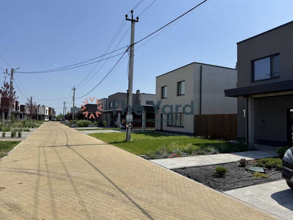 Продаж сучасного котеджу 408м2 Крушинка КМ на Щасливій