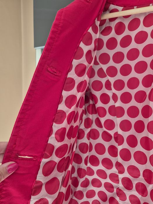 Klasyczny czerwony płaszcz z kołnierzem H&M 38