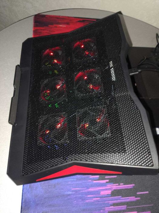 Охладитель для ноутбука Xtrike ME