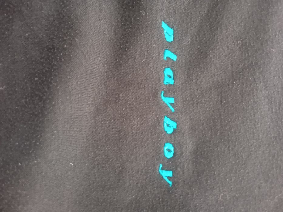 Продам свитшот play boy/missguded