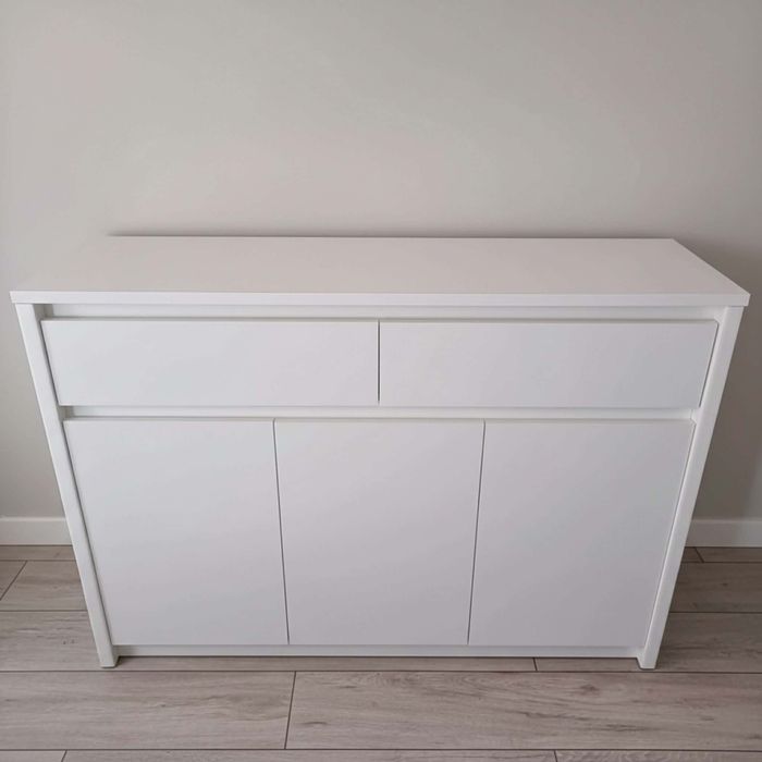 Komoda minimalistyczna