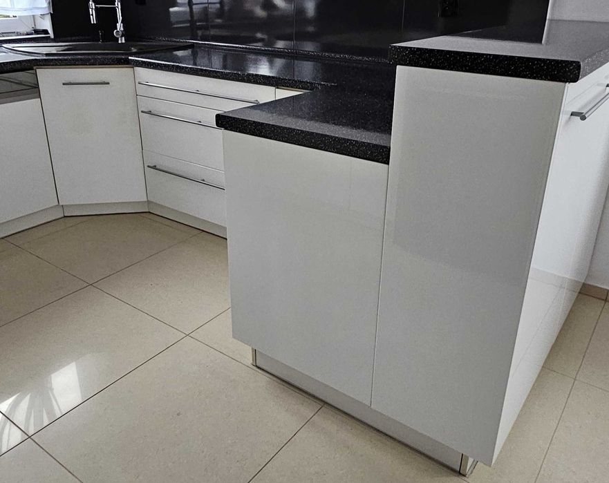 Meble kuchenne białe, połysk