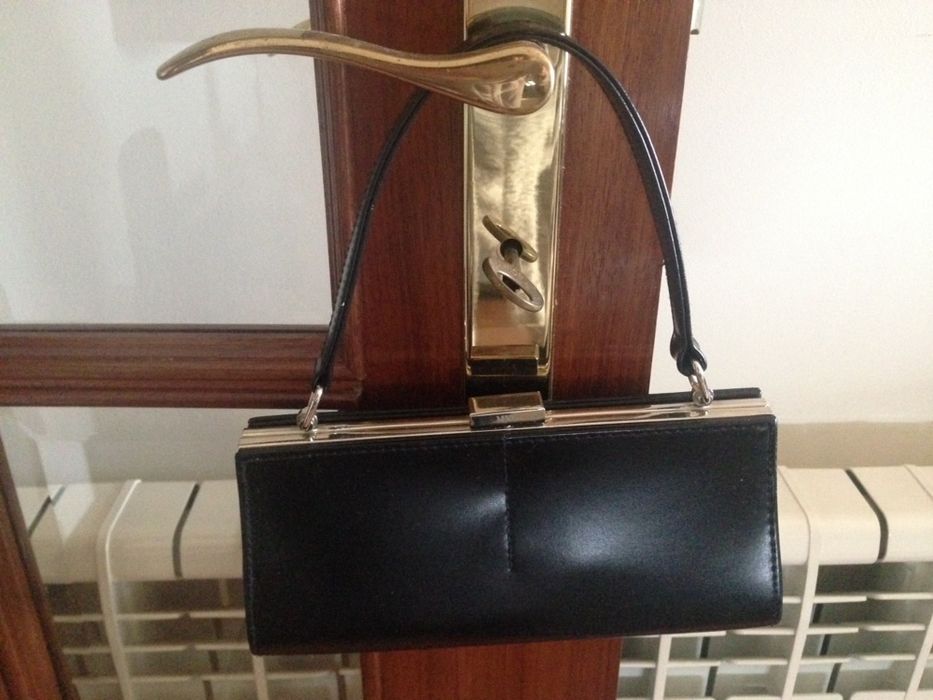 Mango Wallet64297625763074120