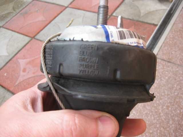 Подушка двигателя Вольво хс 90