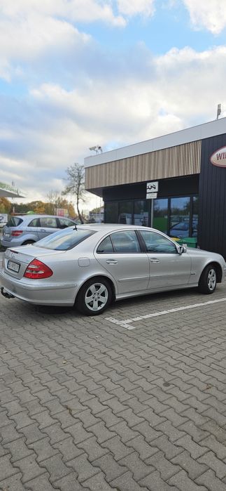 Mercedes w211 2003