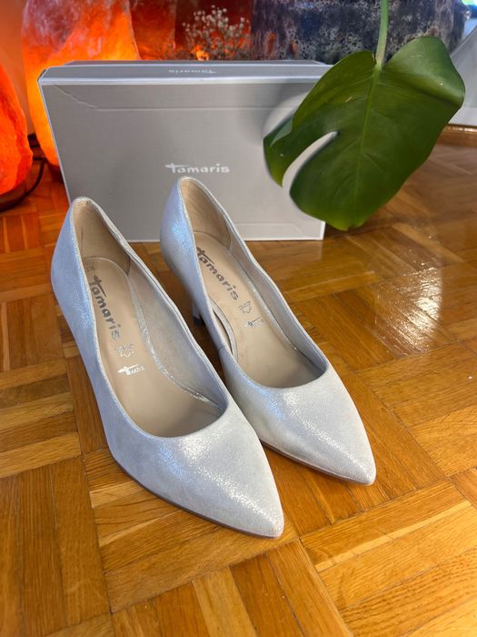 Przepiękne buty nowe błyszczące czółenka delikatny obcas