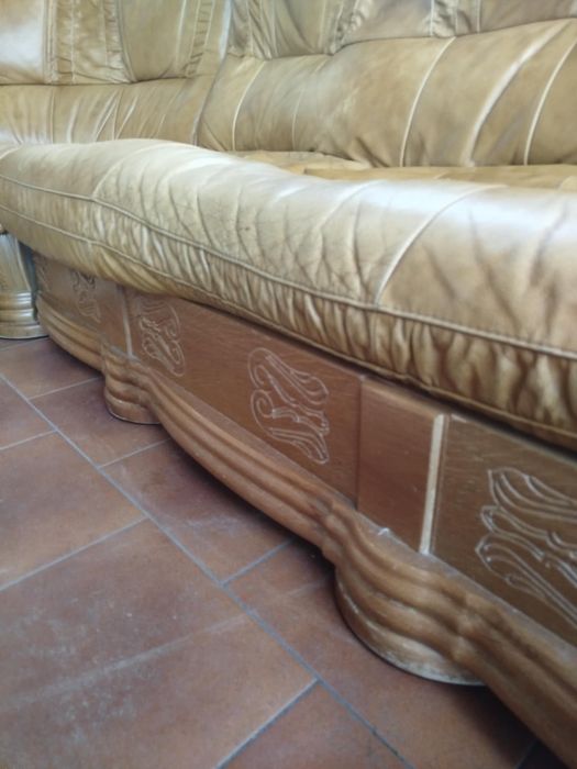 Skórzana kanapa z funkcja spania