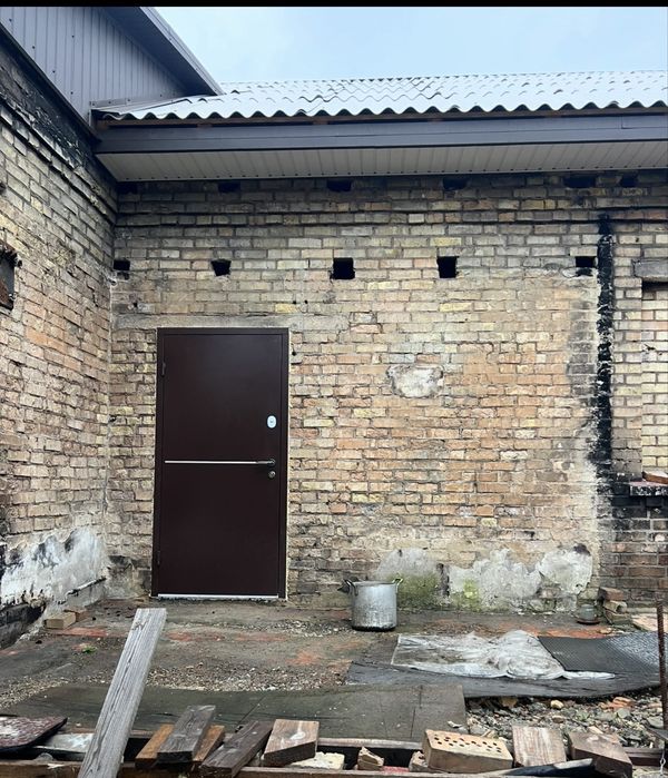 Продаж частину будинку в Гостомелі під ремонт! Центр вул. Рекунова