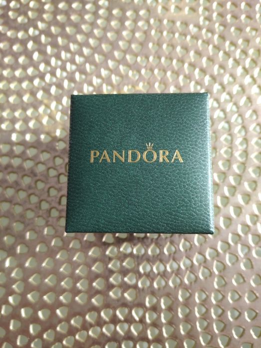Zielone pudełeczko Pandora na pierścionek