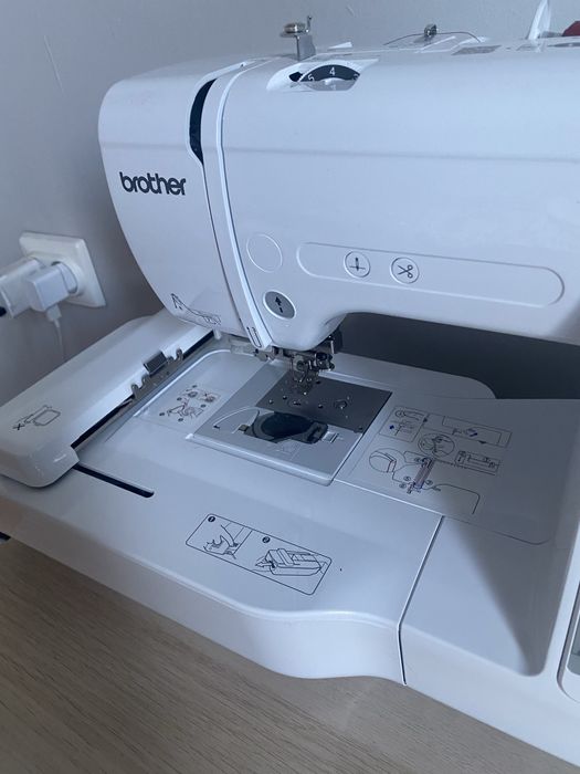 Maszyna hafciarska BROTHER M340ED dwa tamborki