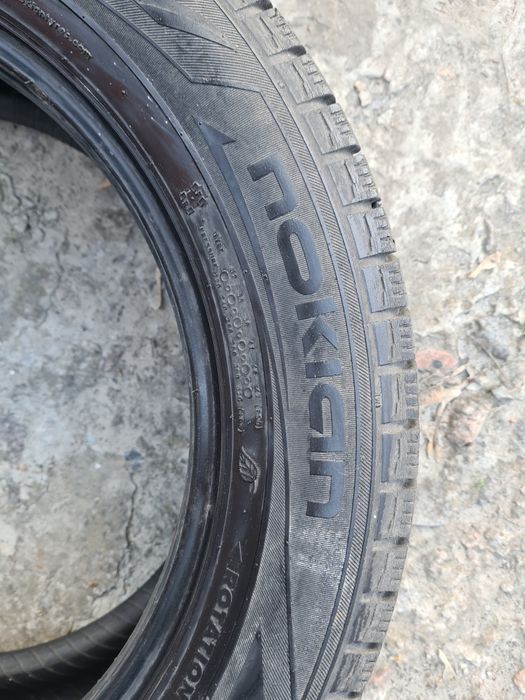 Шина Nokian 215 60 r17