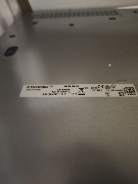 Electrolux EHD 60020 P -plyta indukcyjna - peknieta