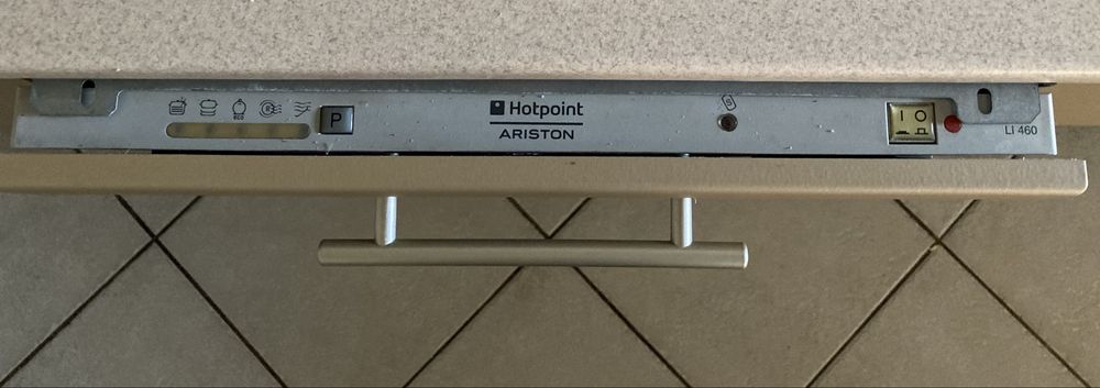 Вбудована посудомийна машина Hotpoint-Ariston LI 460