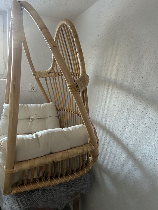 Fotel ratanowy bujany huśtawka