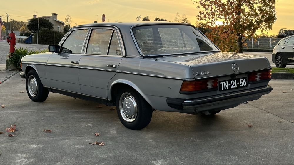 Mercedes Benz 240D