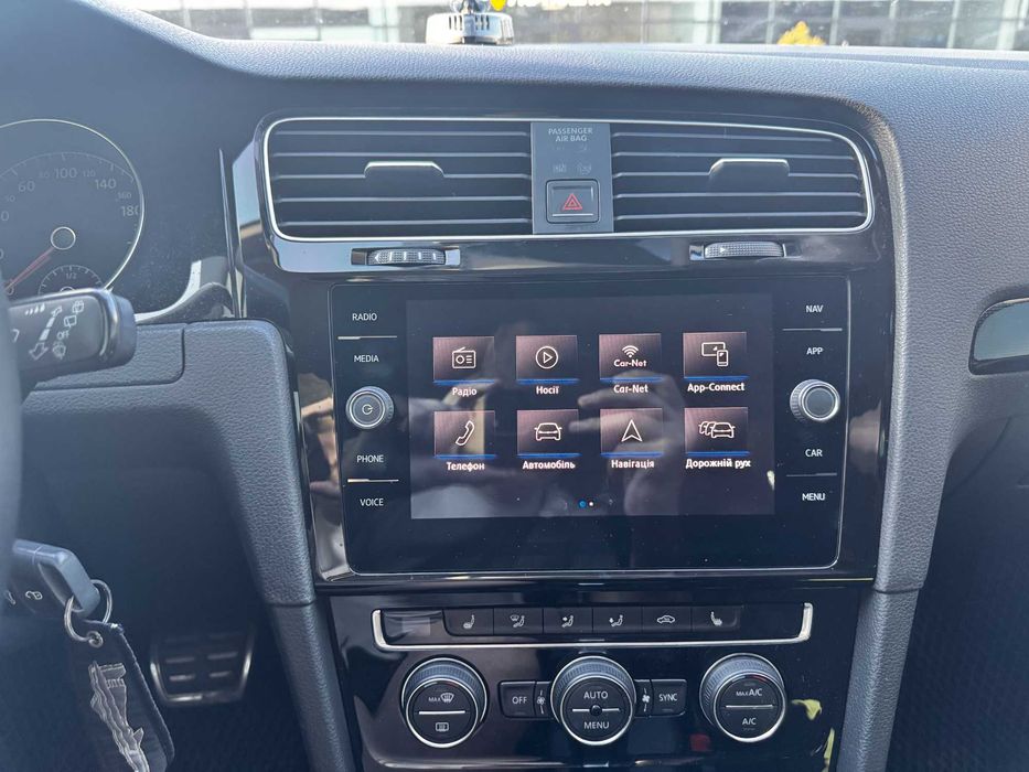 volkswagen golf 2017