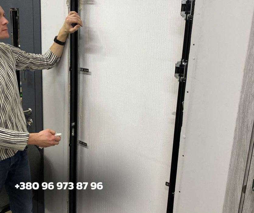 Дверь ПОД КЛЮЧ. Двери на заказ металлопластиковые ходные, межкомнатные