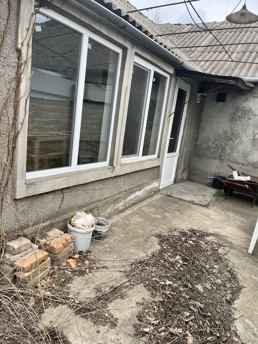 Продам полдома под ремонт