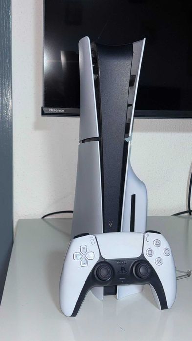 Playstation 5 1B + comando como nova.