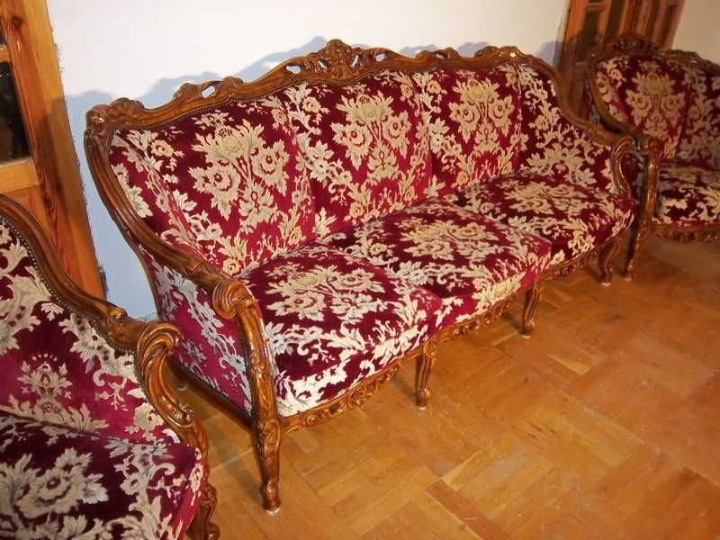 Elegancki, ozdobny, stylowy komplet wypoczynkowy