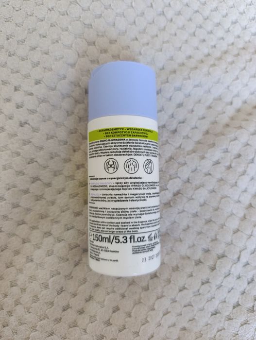 Oczyszczająca esencja kwasowa