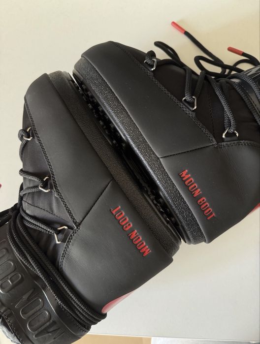 Moon boot чорні з серденьком. 39-41 розмір.