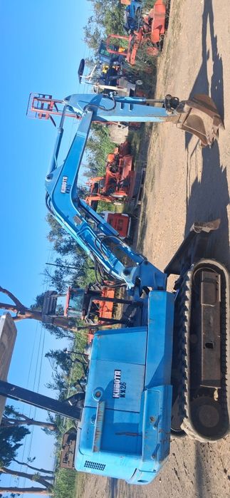 Maquina giratória kubota  k x 26
