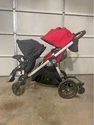 Carrinho de bebé duplo Baby Jogger City Select.