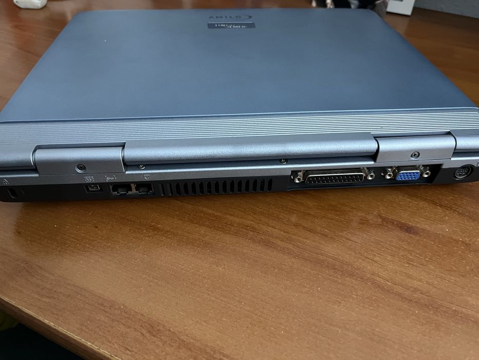 Computador Fujitsu Siemens Amilo-D