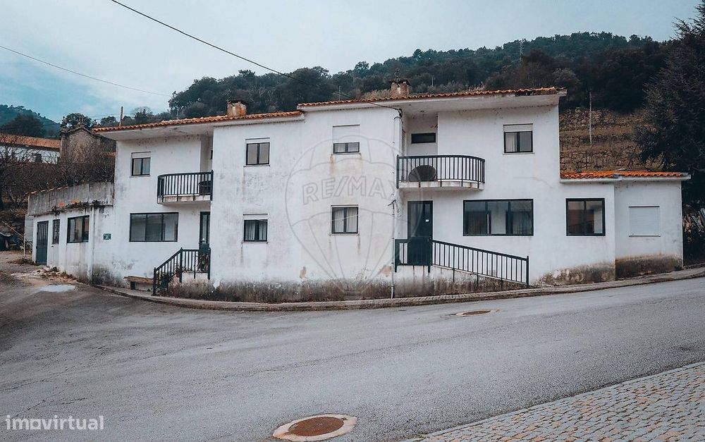 Moradia T7 para venda