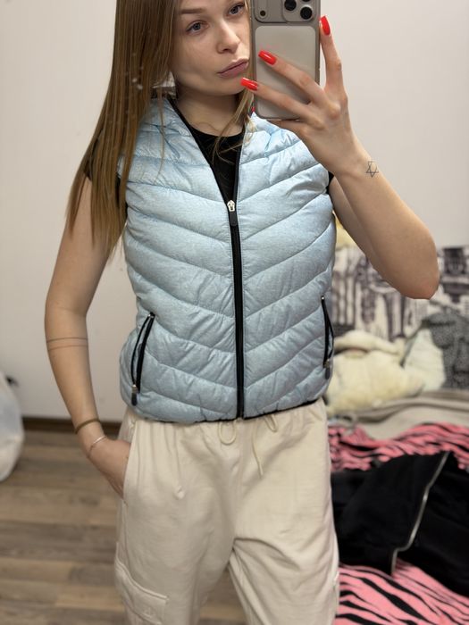 Стильна желетка голубого кольору, тепла мʼягка жилетка, жилетка S