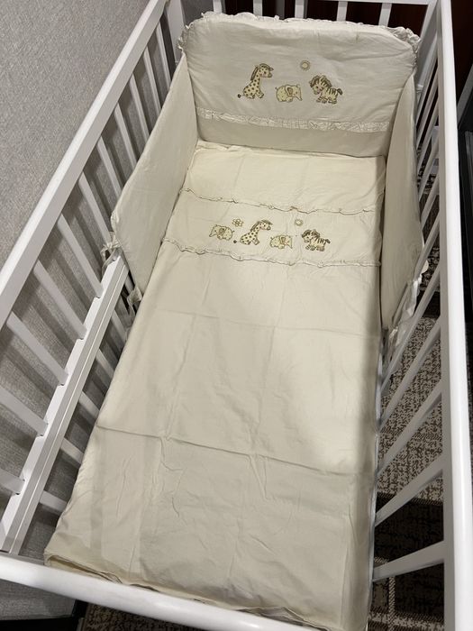 Дитячі бортики в ліжечко