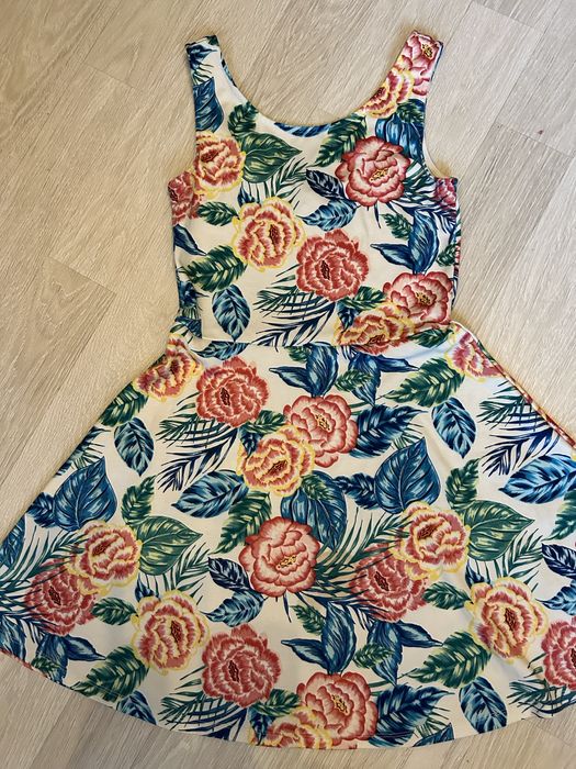 Ефектний сарафан HM