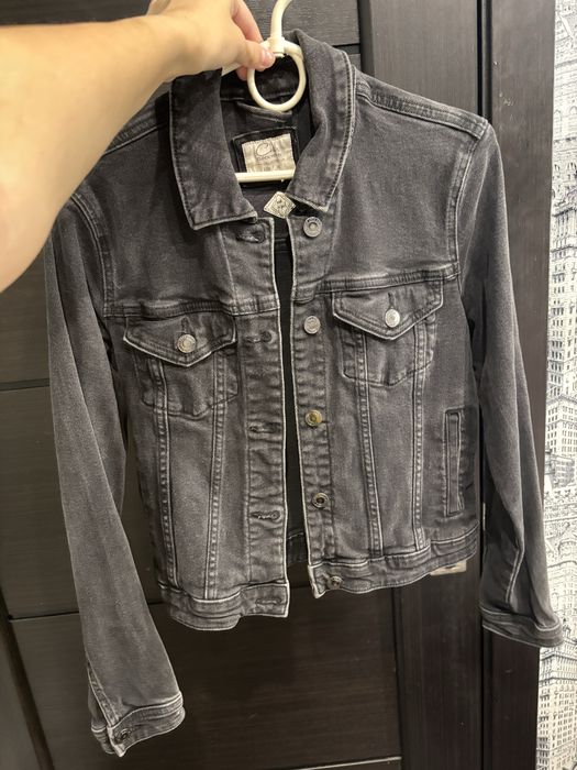 Продам джинсовку 36 размер