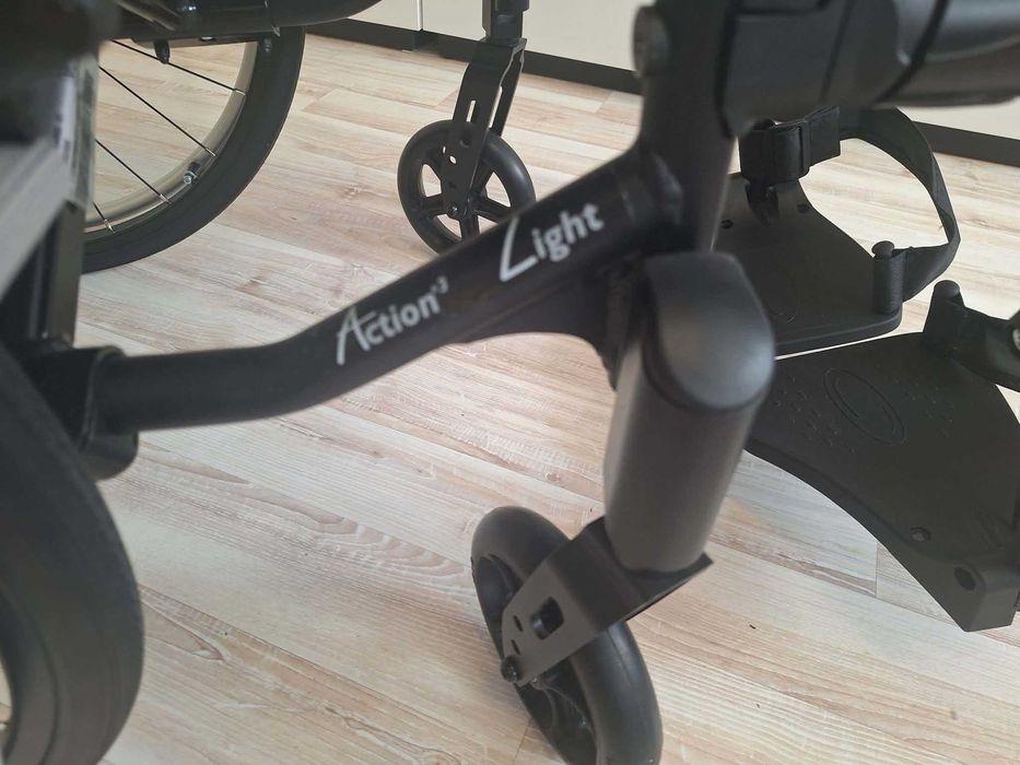 Wózek inwalidzki ręczny Invacare Action 3 Nowy.