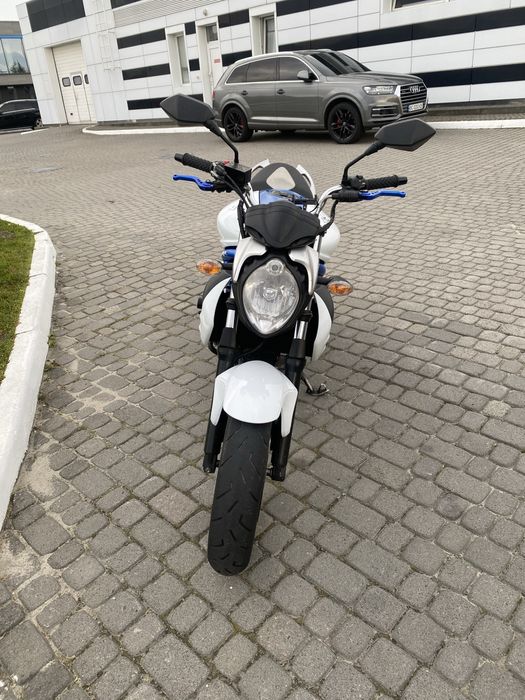 Suzuki gladius sfv650
