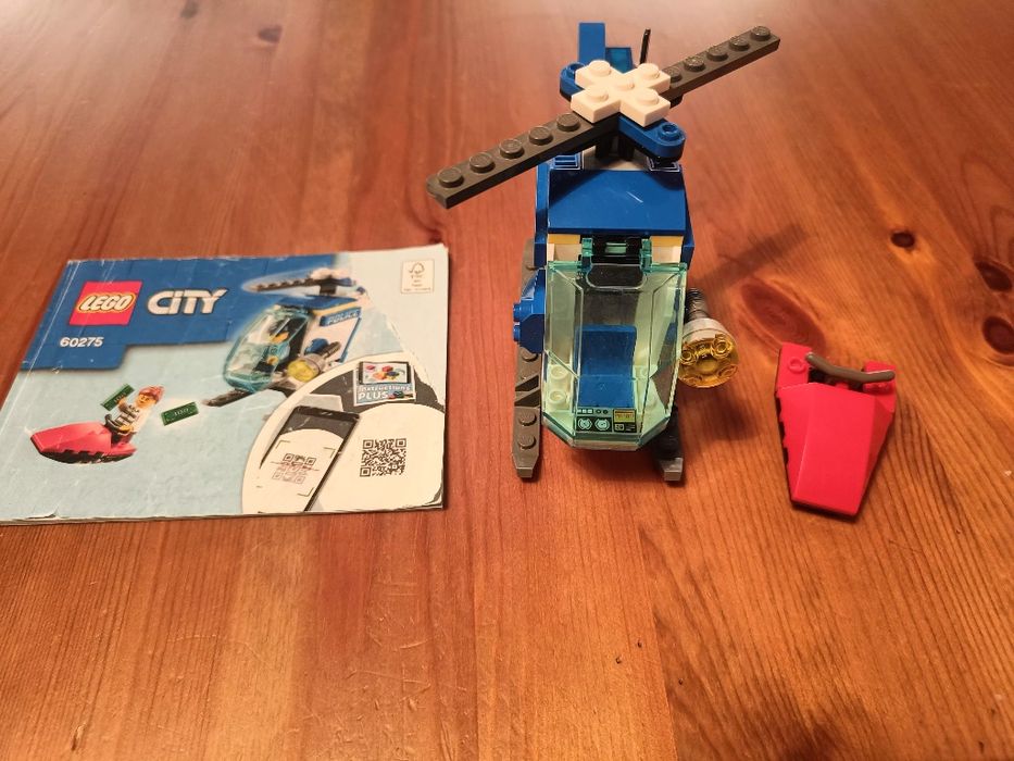 Zestaw klocków LEGO 60275 helikopter