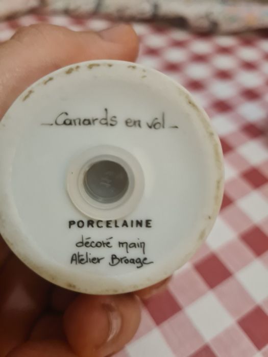 Saleiro e pimenteiro em porcelana