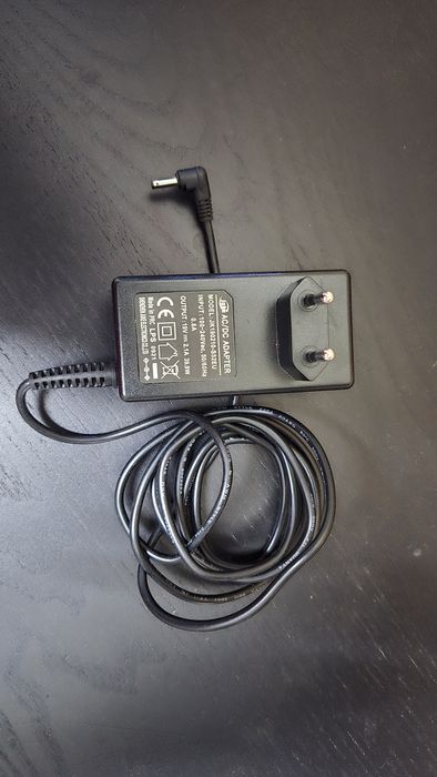 Carregador Oficial para Portáteis e-escola Insys de 19v. Novos e Usados!