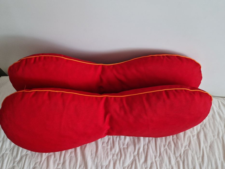 Almofadas vermelhas, IKEA, quarto, sala, escritório