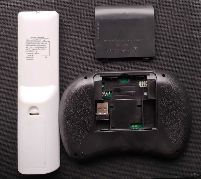 Comando universal TV ou Comando Bluetooth com teclado