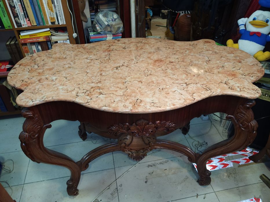 Móveis antigos madeira