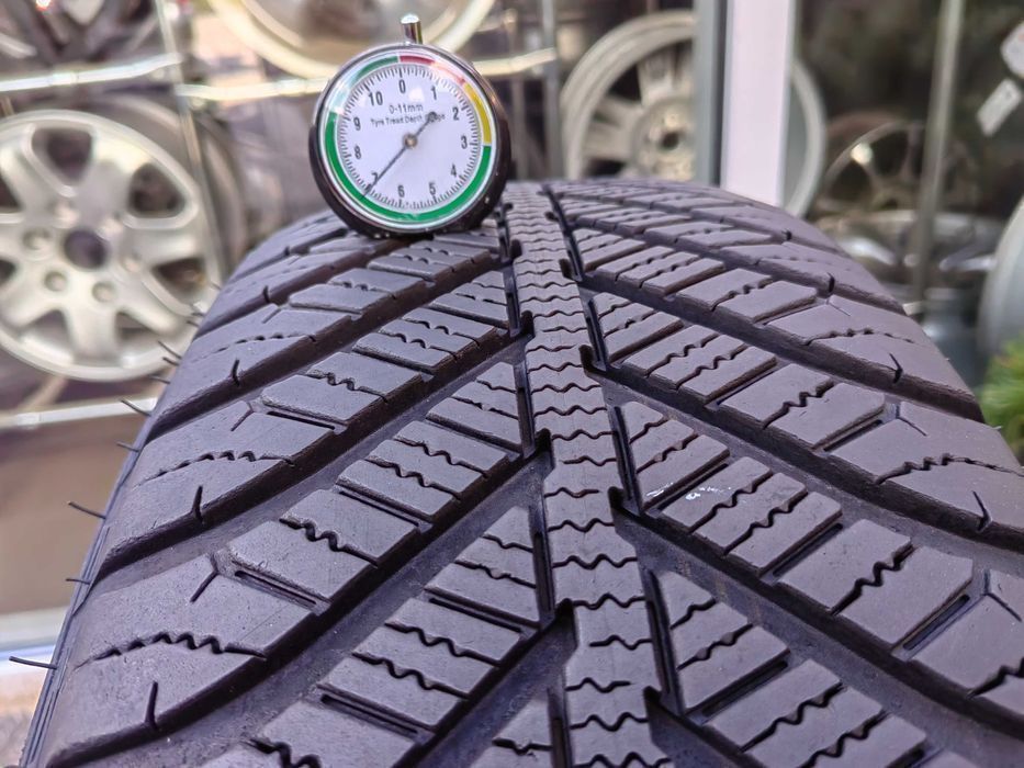 215/60 R17、GOOD YEAR Vebtor 4 seasons Tyre Goodyear 215/60 R17 100V XL 3PMSF EVR | Vector 4seasons