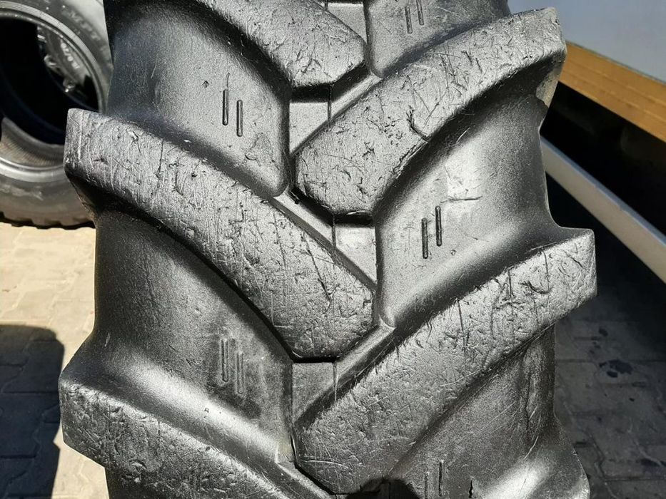 Opona używana 15.5/80-24 ; 405/80-24 ; 405/80R24 MITAS 700zł W4521