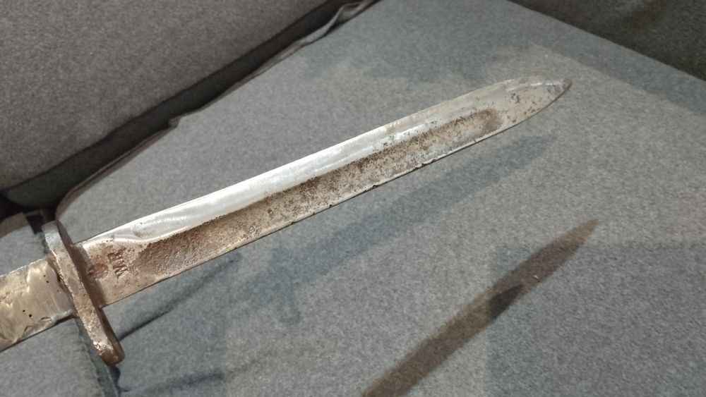 Bagnet Perkun sygnatury orzełki