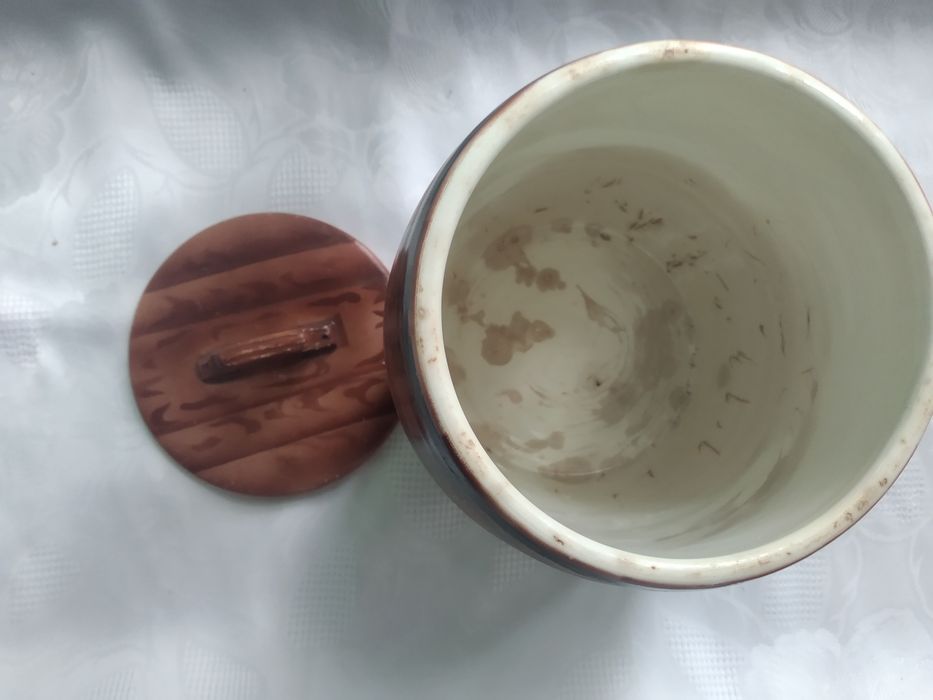 Продам кружки и боченок.