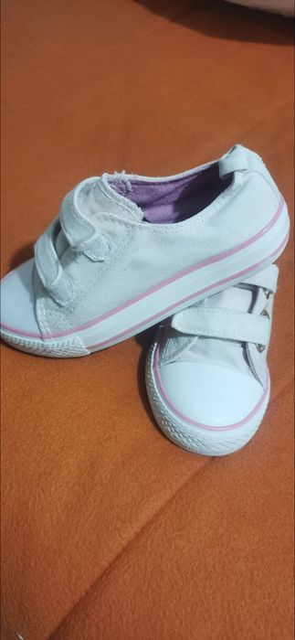 Lote disponível imediatamente – 500+ peças roupa usada marcas – posso entregar pessoalmente