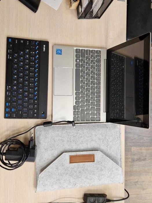 Ноутбук-планшет  Lenovo IdeaPad MIIX 320-10ICR Ram 4/64 Gb